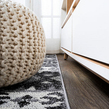 Sura Modern Kilim Geometric Area Rug